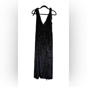 Black Velvet Sleeveless V-Neck Maxi Gown Size XL